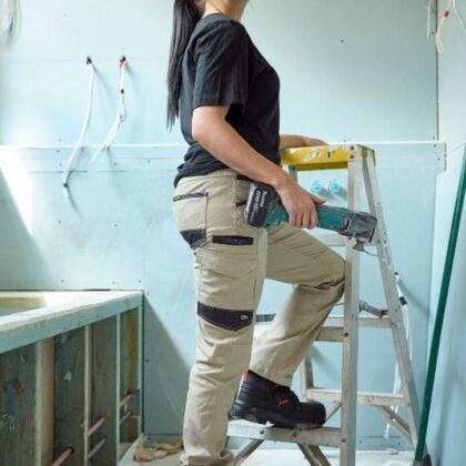 Women's Flex and Move Stretch Canvas Elastic Waist Cargo Pants